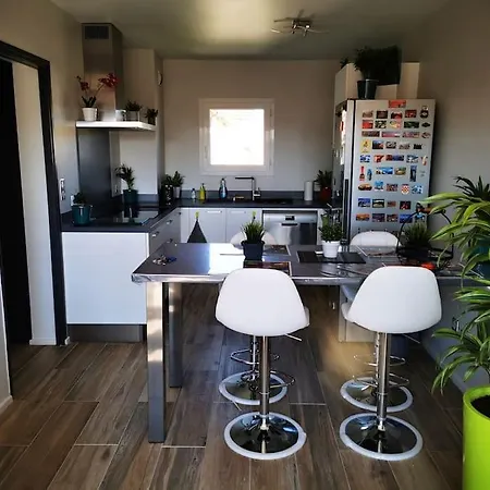 דירה Joli Lumineux Au Calme, Wi-fi, Parking קאור