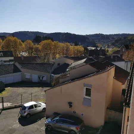 Joli Lumineux Au Calme, Wi-fi, Parking דירה קאור