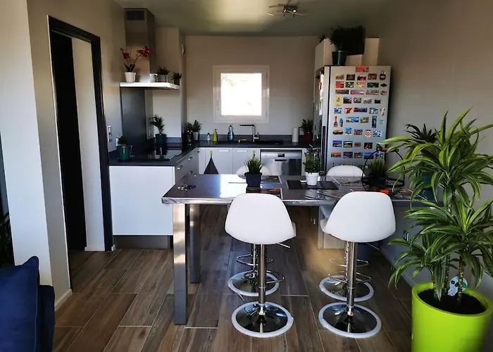 Apartment Joli Lumineux Au Calme, Wi-fi, Parking Cahors